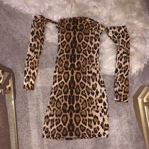 Short leopard dress